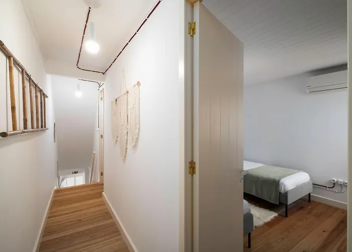 Ocean View Retreat 1 *